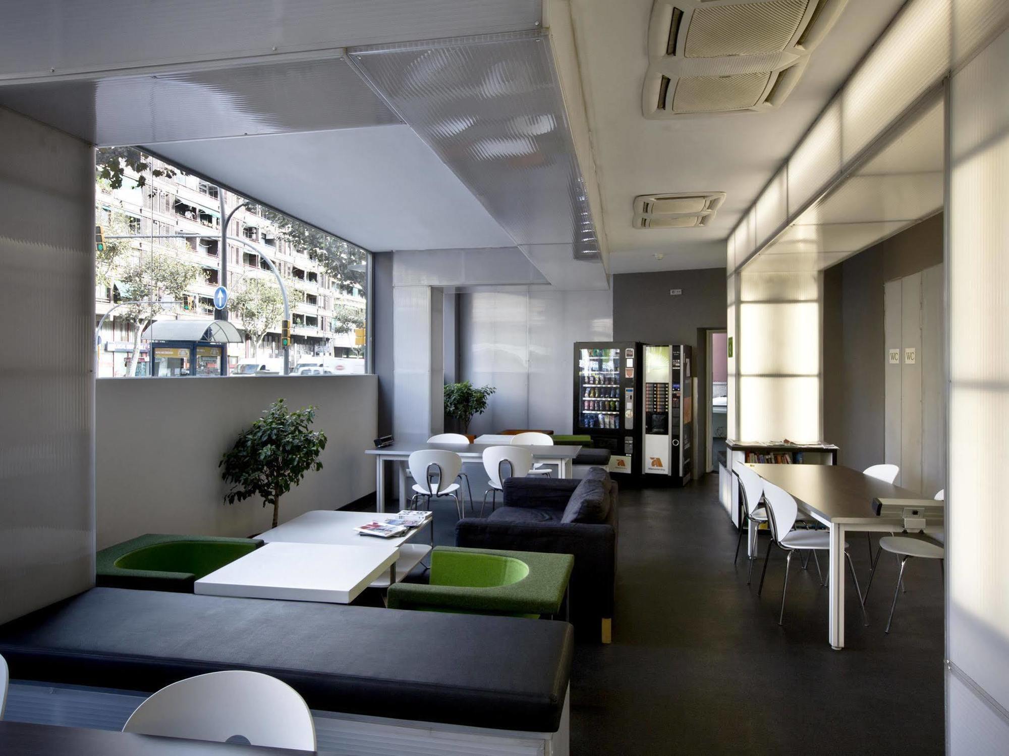 Готель Dailyflats Cities Барселона Екстер'єр фото